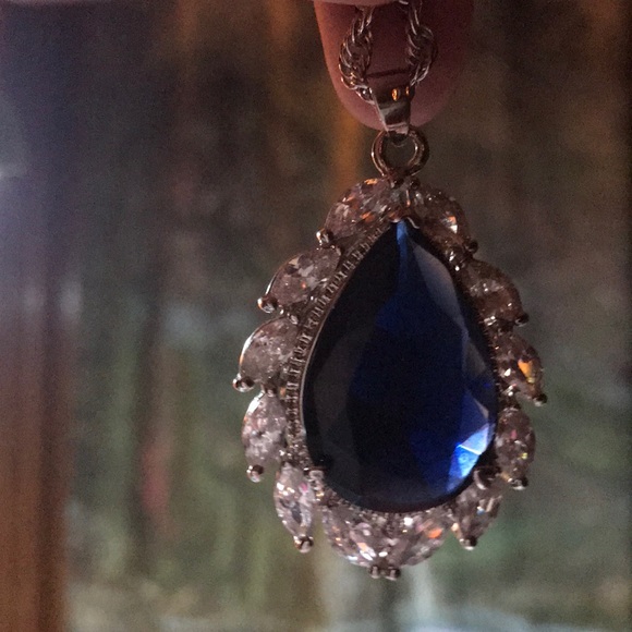 Jewelry - 18K GP 18” Rope Chain with Pendant